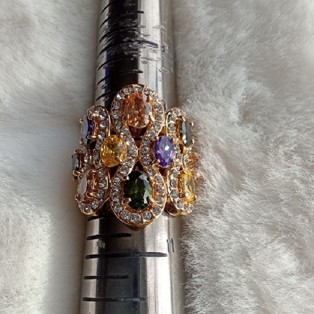 Muti Cluster Statement Ring SIZE 10